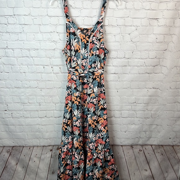 BloomChic Tropical Floral Print Crochet Trim Tie Dress Size 12 (Large) & 2X - Picture 2 of 7